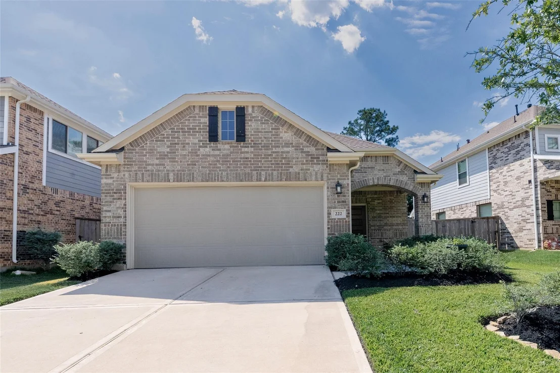 Photo of 222 Crest Edge Street