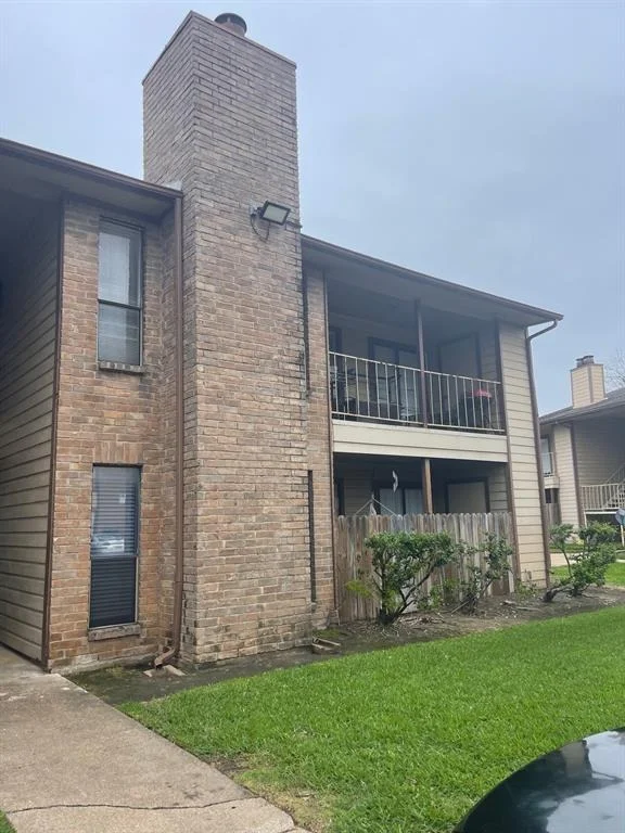Photo of Unit 708 at 9000 Bissonnet Street