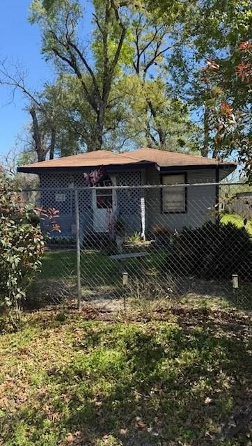 Photo of 9610 Tower Street