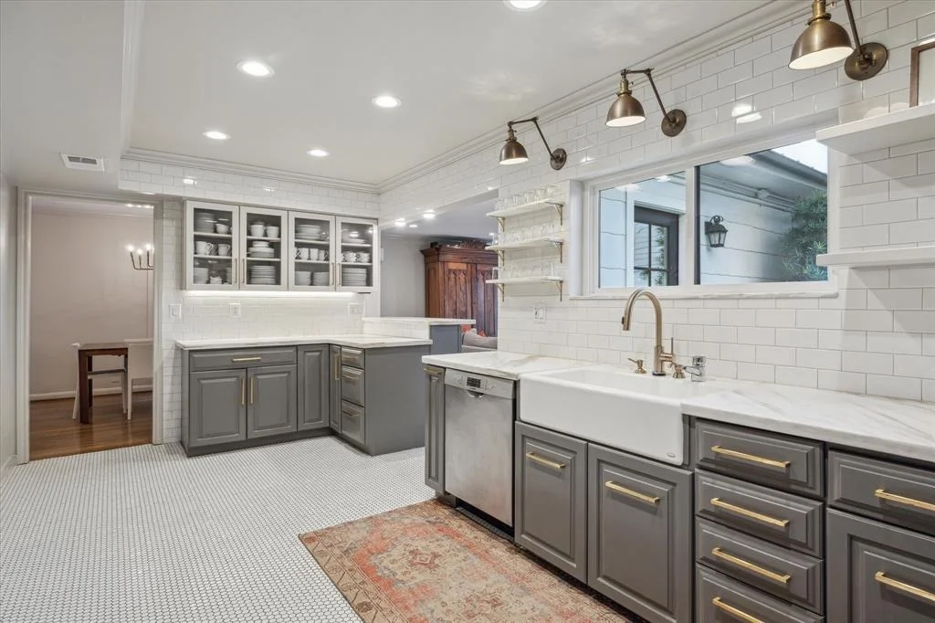 Photo of 2510 Addison Road