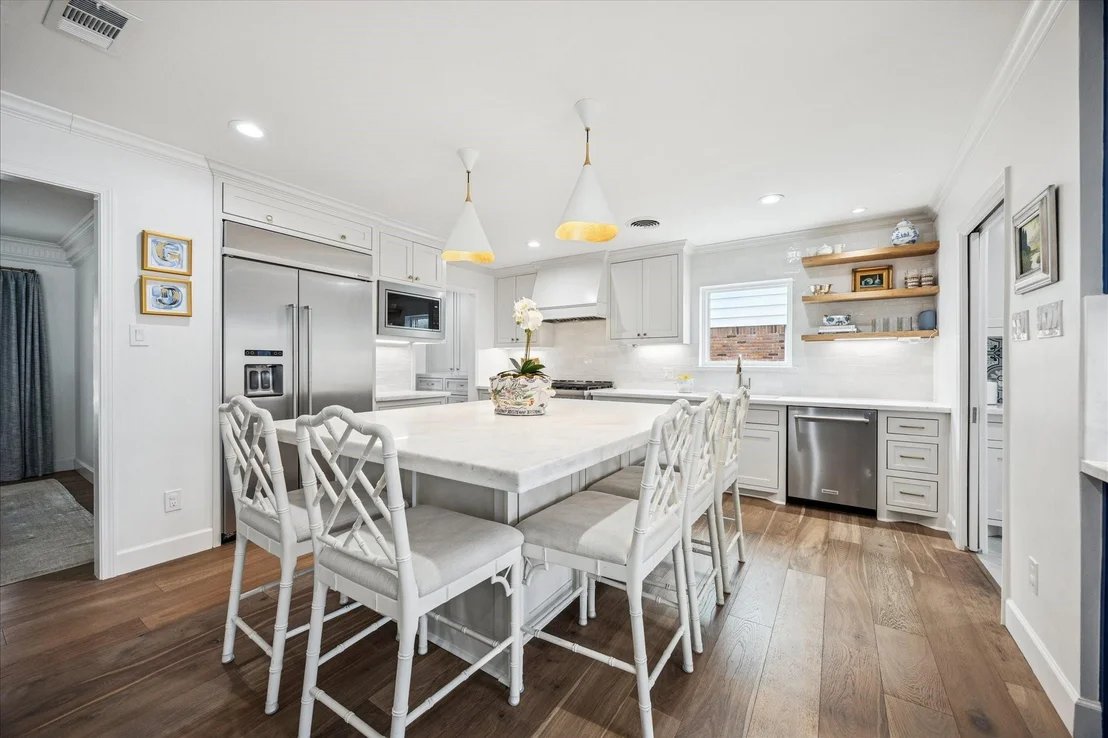 Photo of 7906 Meadowbriar Lane