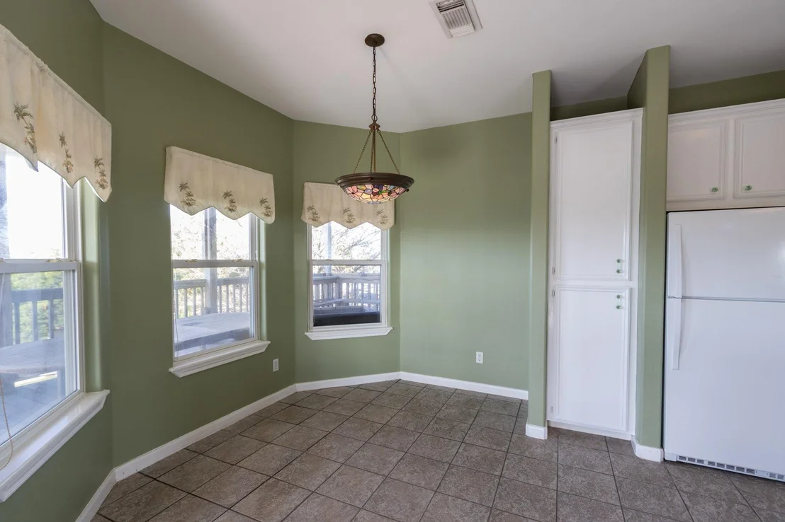 Photo of 1003 Commodore Drive