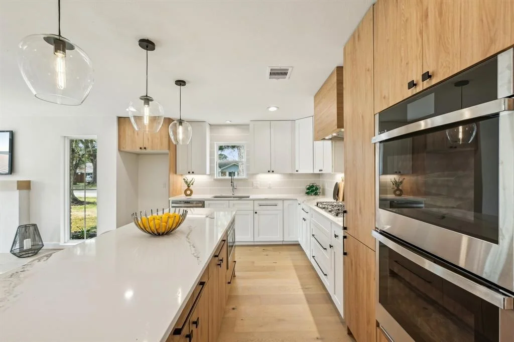 Photo of 10522 Mayfield Road