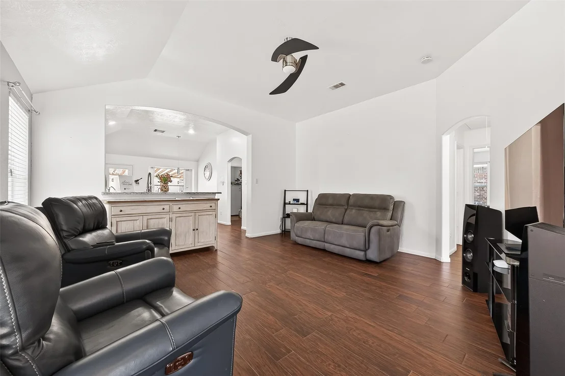 Photo of 22334 Guston Hall Lane