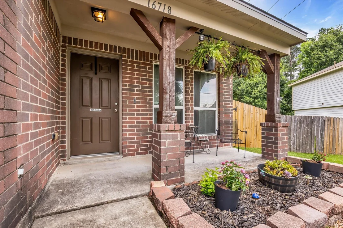 Photo of 16718 Warbler Drive