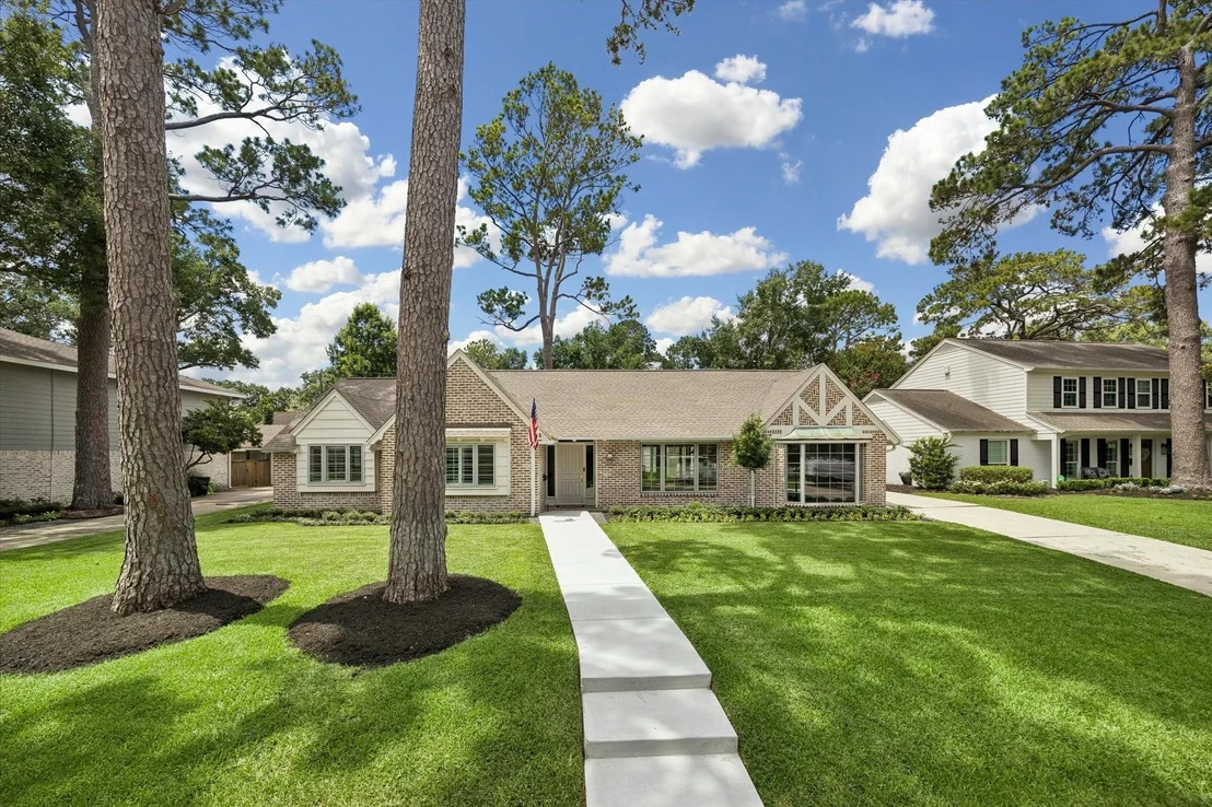 Photo of 14355 Chadbourne Drive