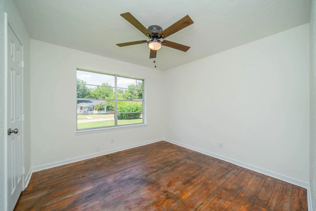 Photo of 818 Bean Ave