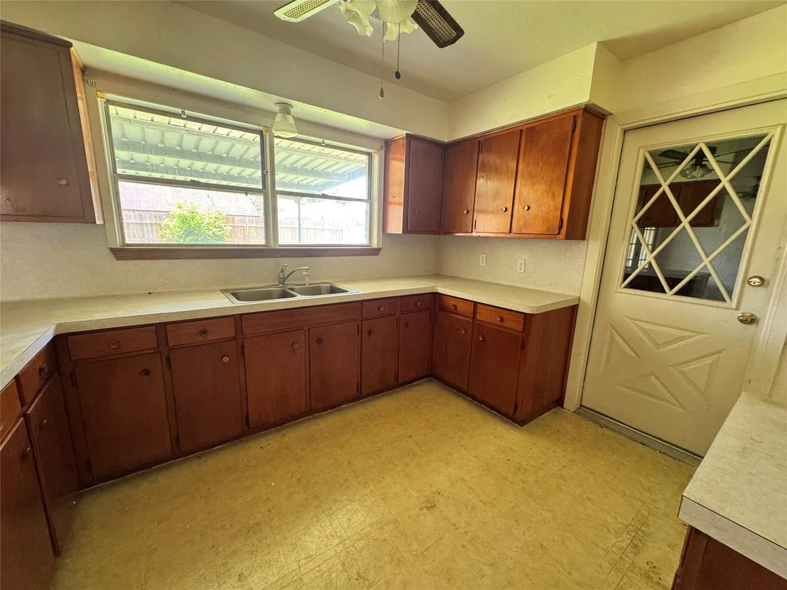 Photo of 1604 Effie Lane