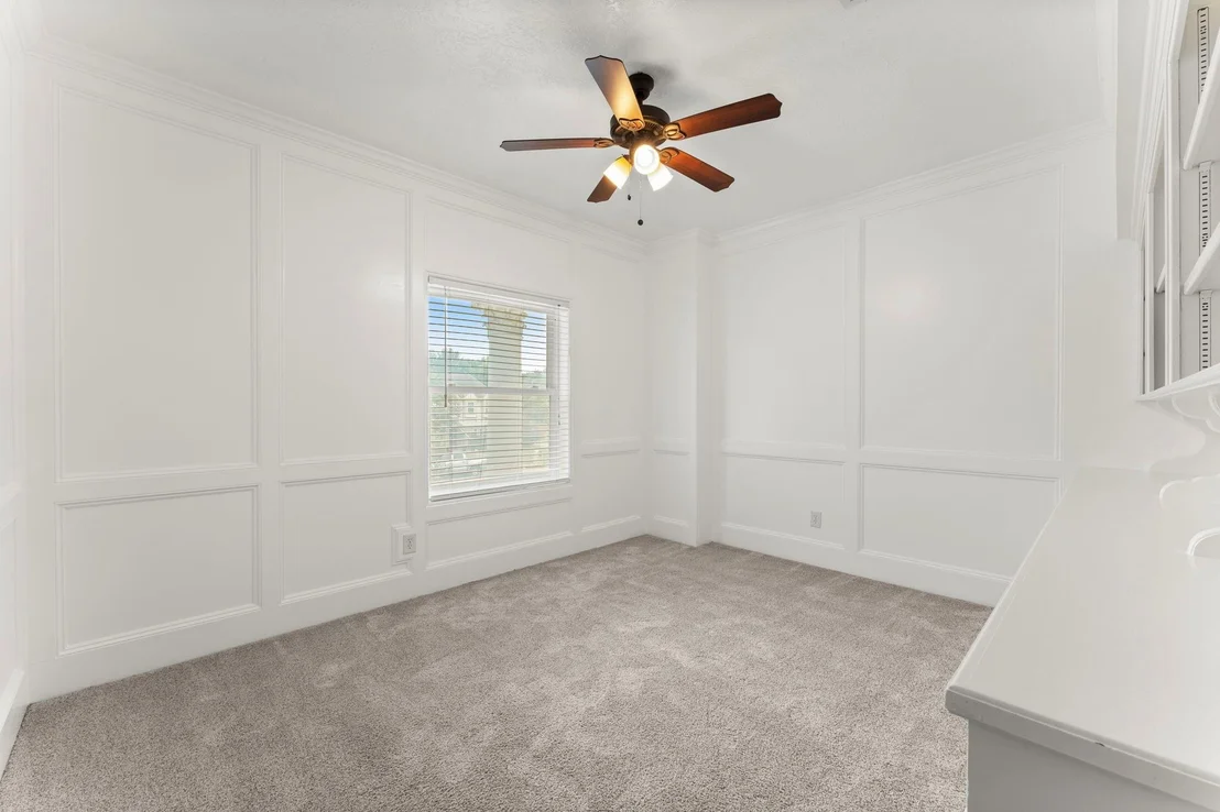 Photo of 1106 Crossroads Drive
