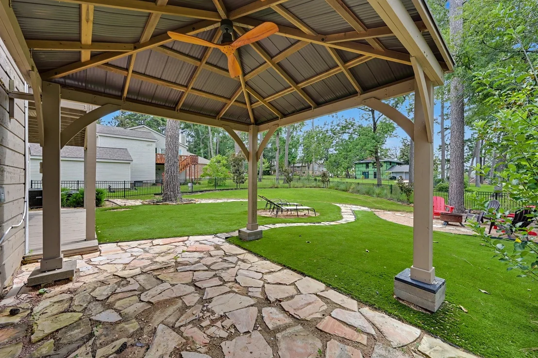 Photo of 15211 Jamaica Drive