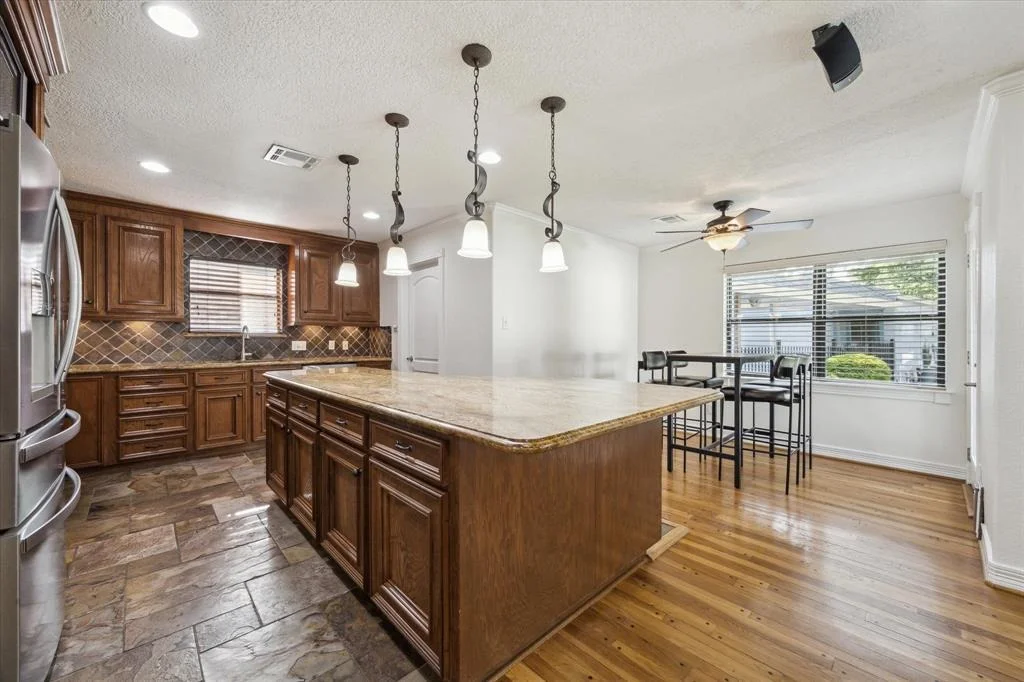 Photo of 303 Bayou View Drive
