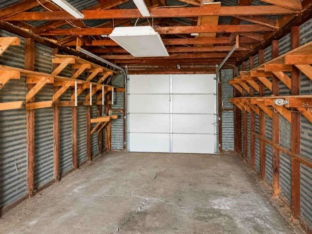 Photo of 108 W 9th Street