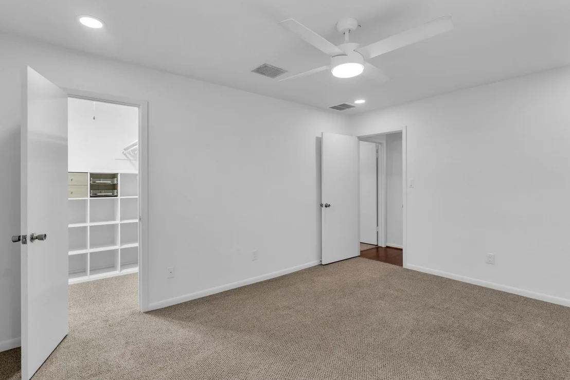 Photo of 11418 Valley Stream Drive