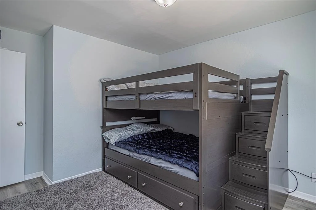 Photo of 301 Commander Drive