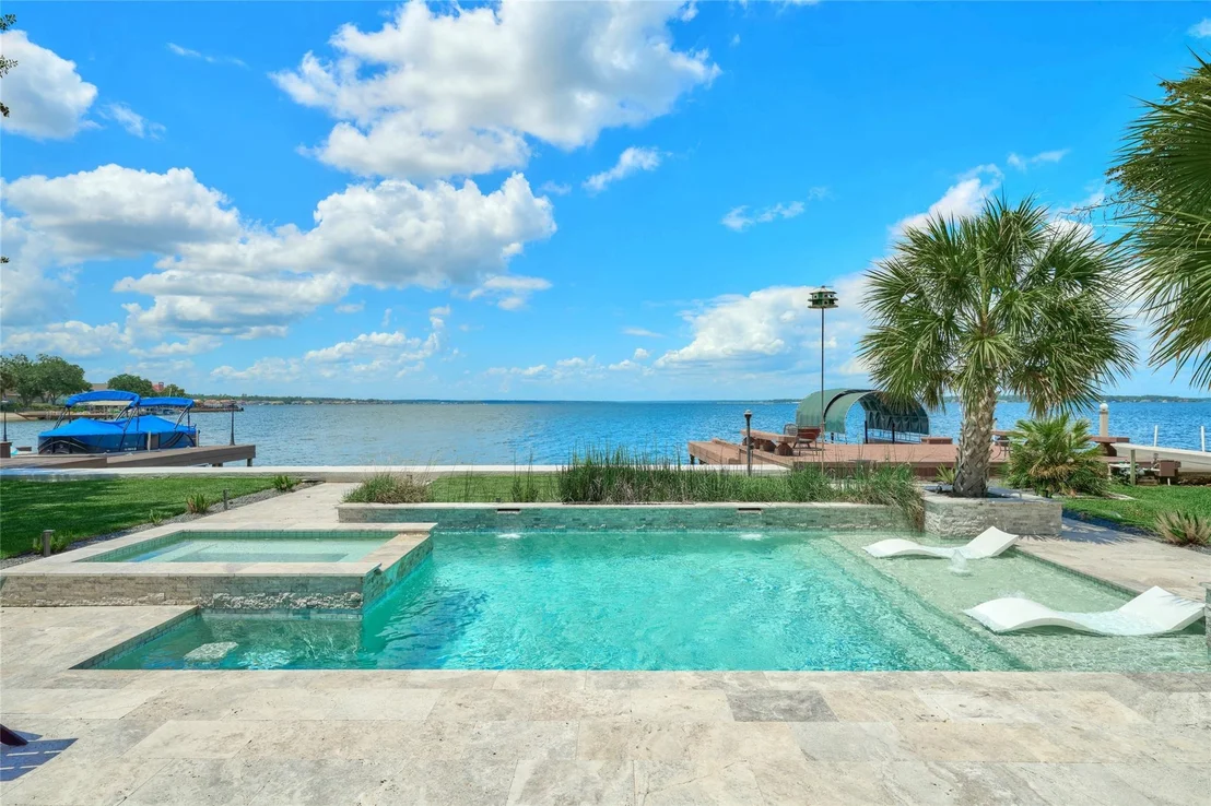 Photo of 11706 Edgewater Court