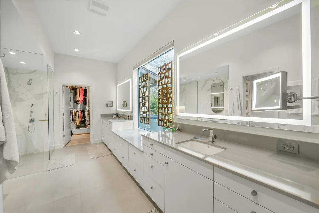 Photo of 15 Hudson Circle