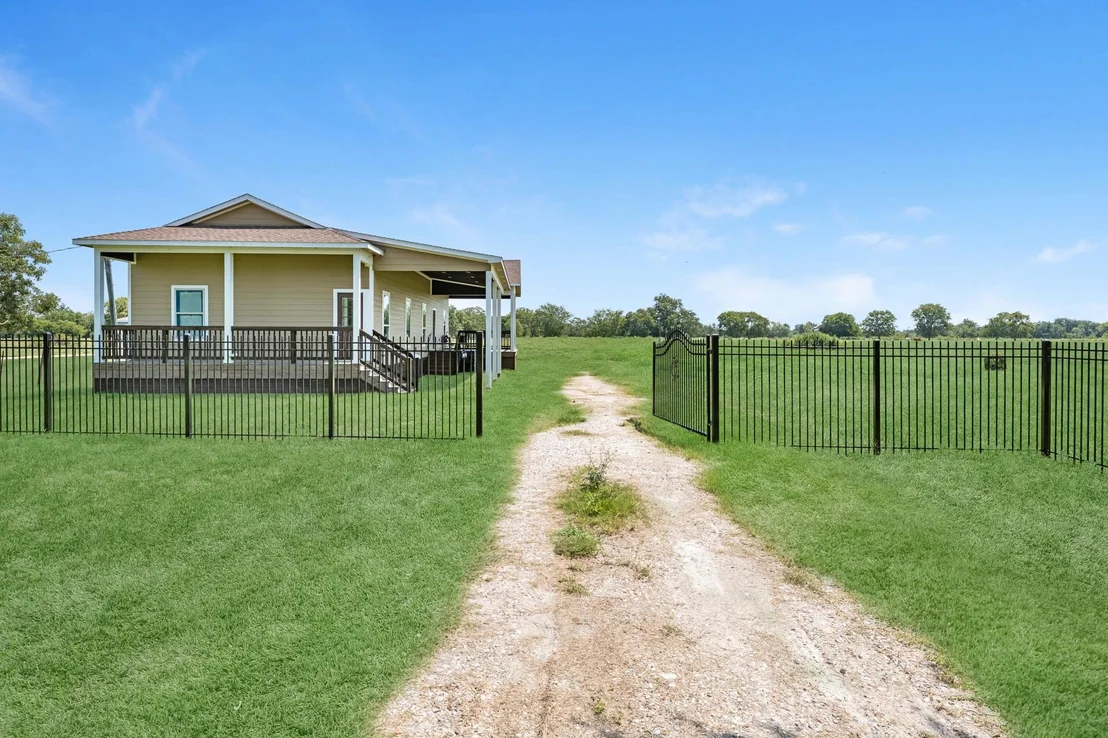 Photo of 3308 County Road 131