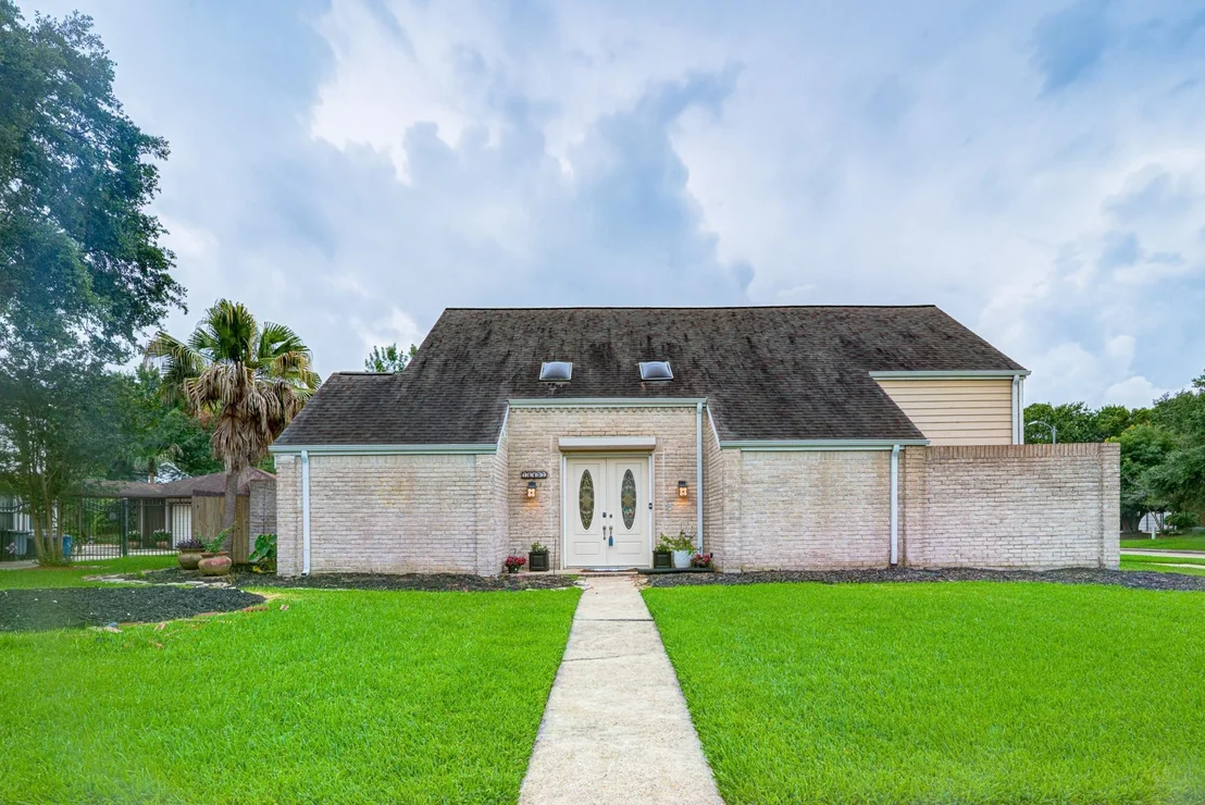 Photo of 16402 Clearcrest Drive
