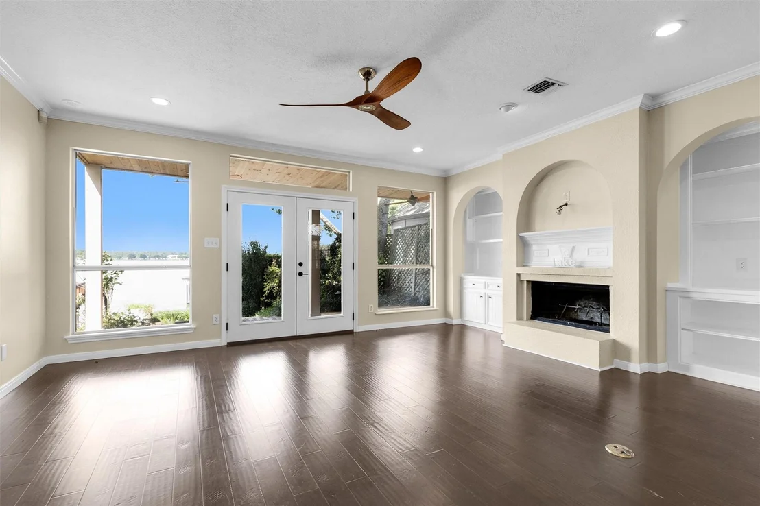 Photo of 1130 Lake View Drive