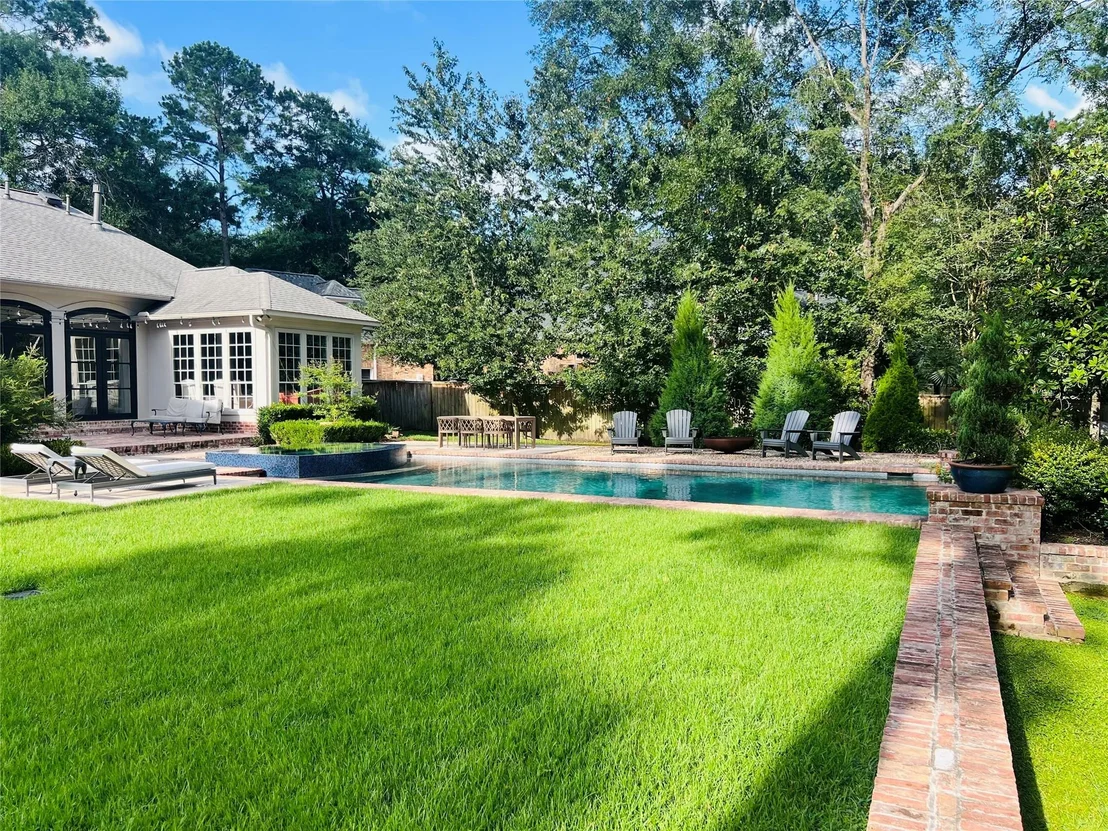 Photo of 51 N Wooded Brook Circle