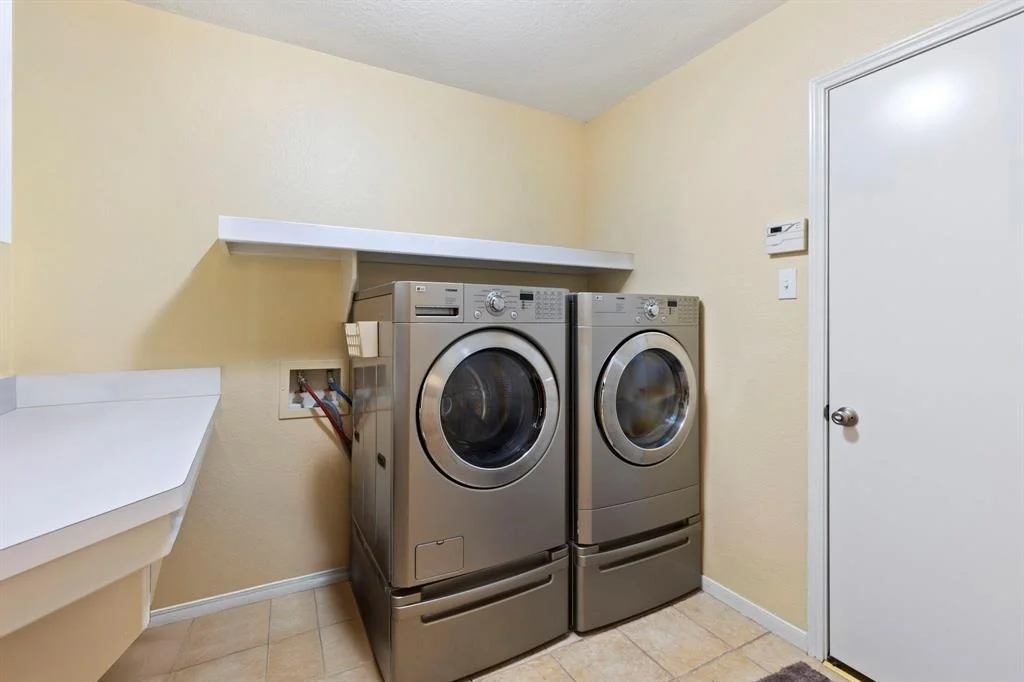 Photo of 14 S Piney Plains Circle