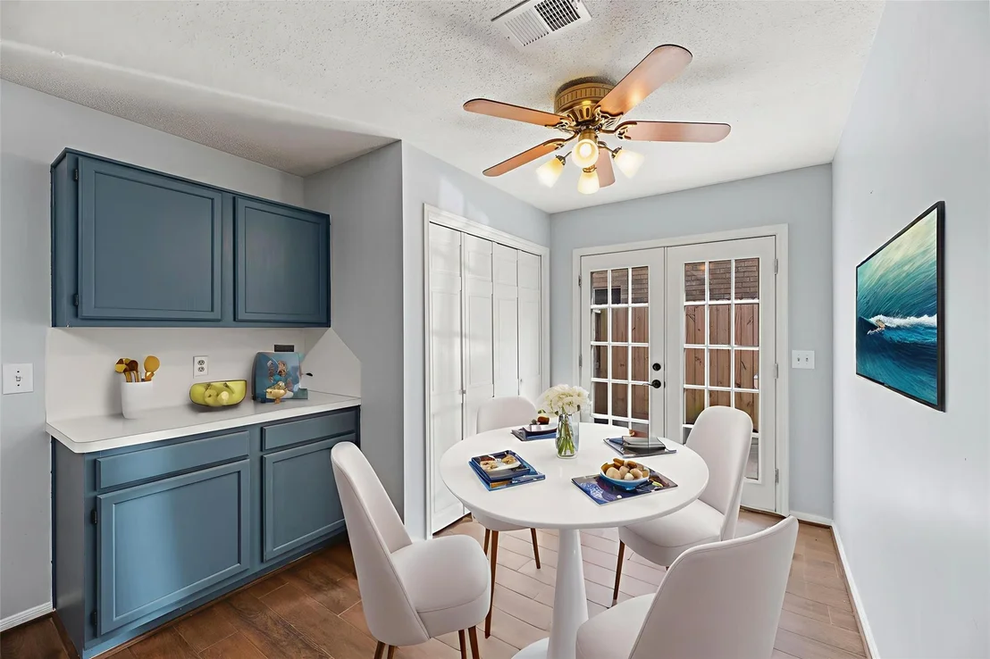 Photo of 9310 Palm Shores Drive