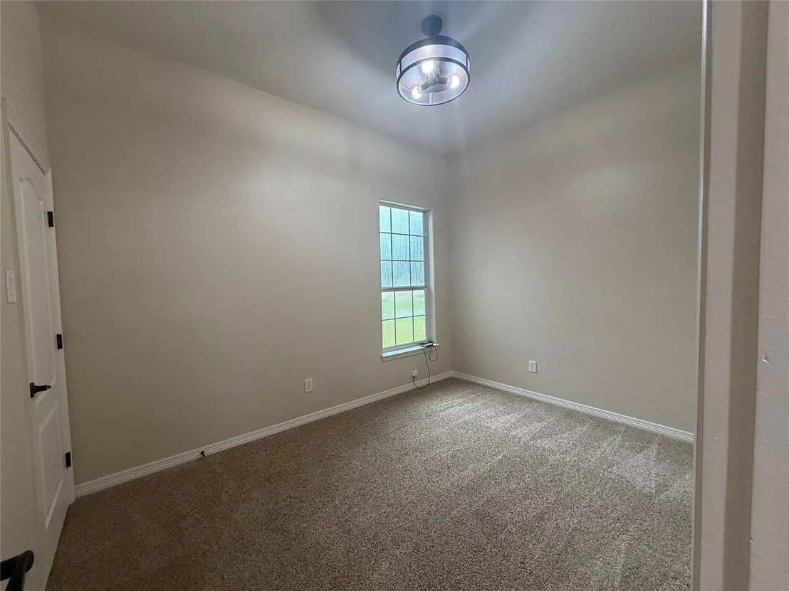 Photo of 1005 Lewis Drive