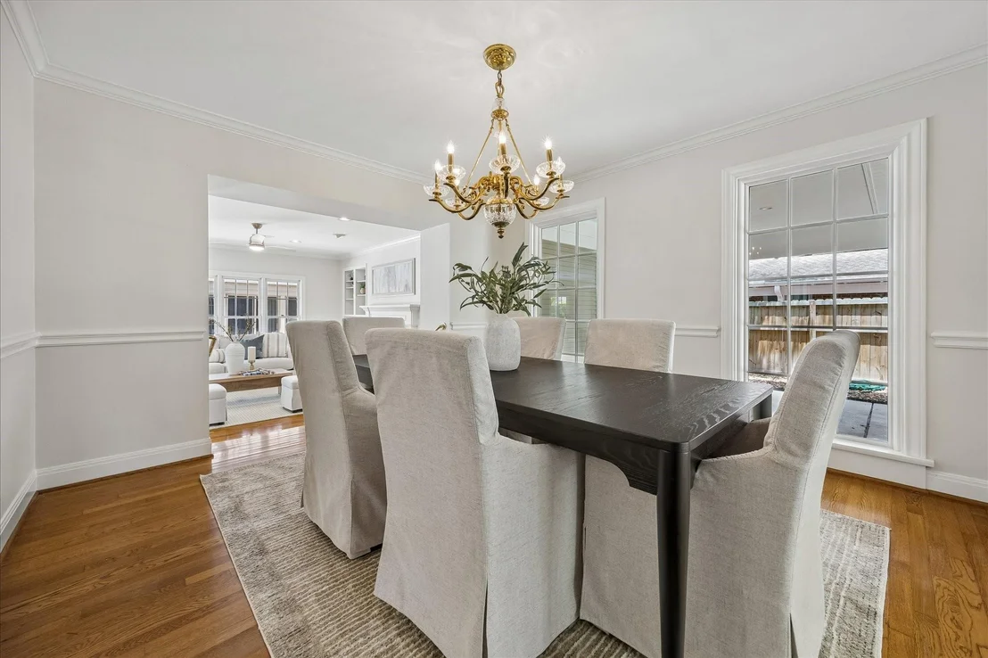 Photo of 2416 Addison Road