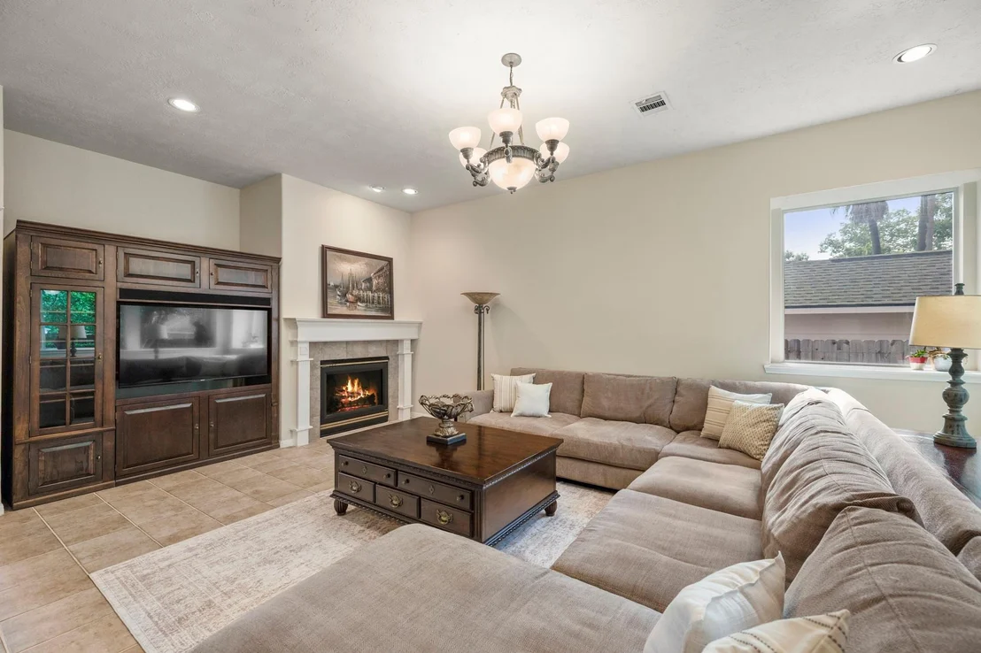 Photo of 6615 Haughton Drive