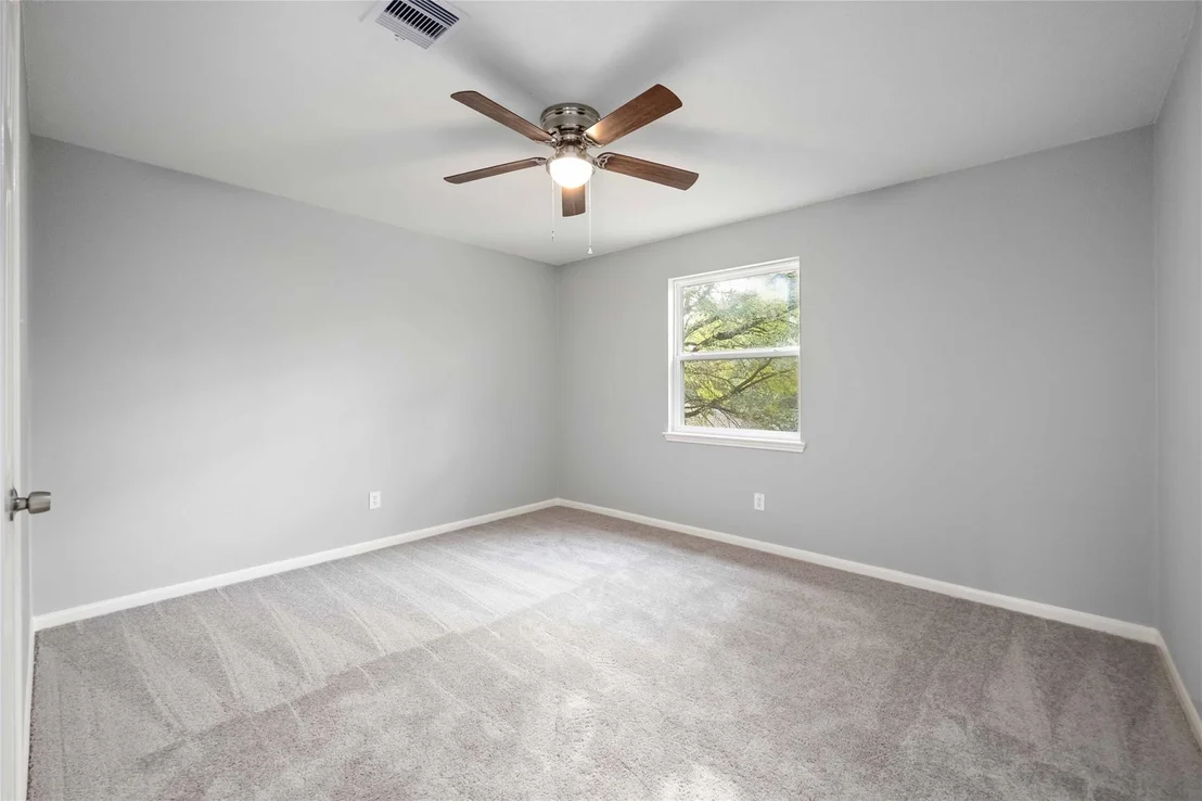 Photo of 3823 Fernglade Dr