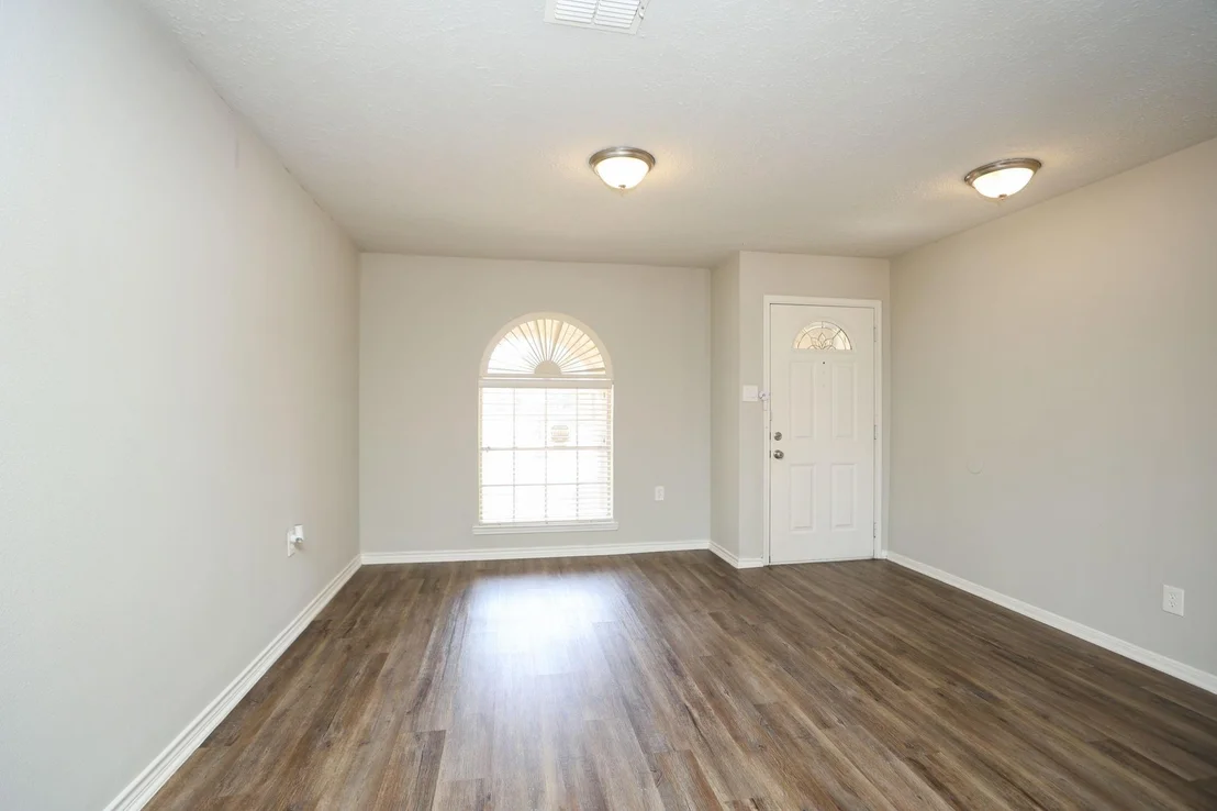 Photo of 815 Park Meadow Drive