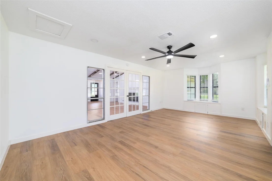 Photo of 3304 Bruce Hall Road
