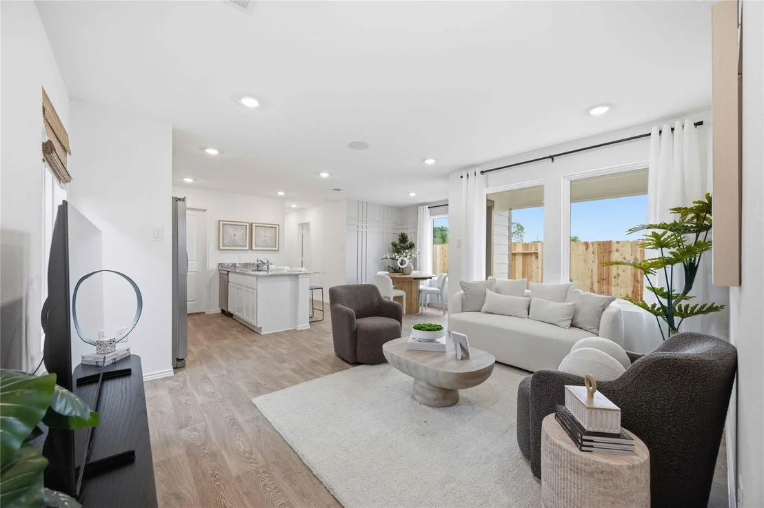 Photo of 6011 Pineapple Street
