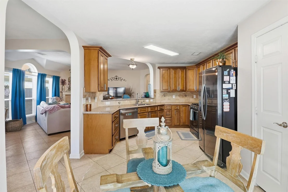 Photo of 6806 Oakleaf Trail Lane