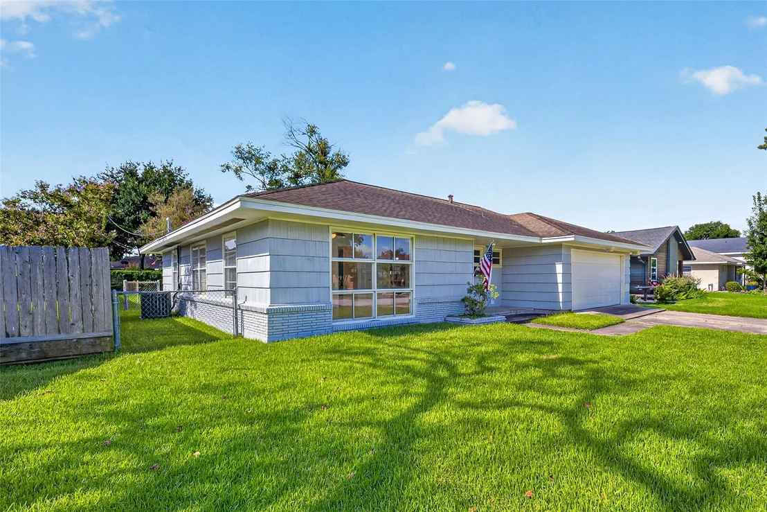 Photo of 6307 Pineshade Lane