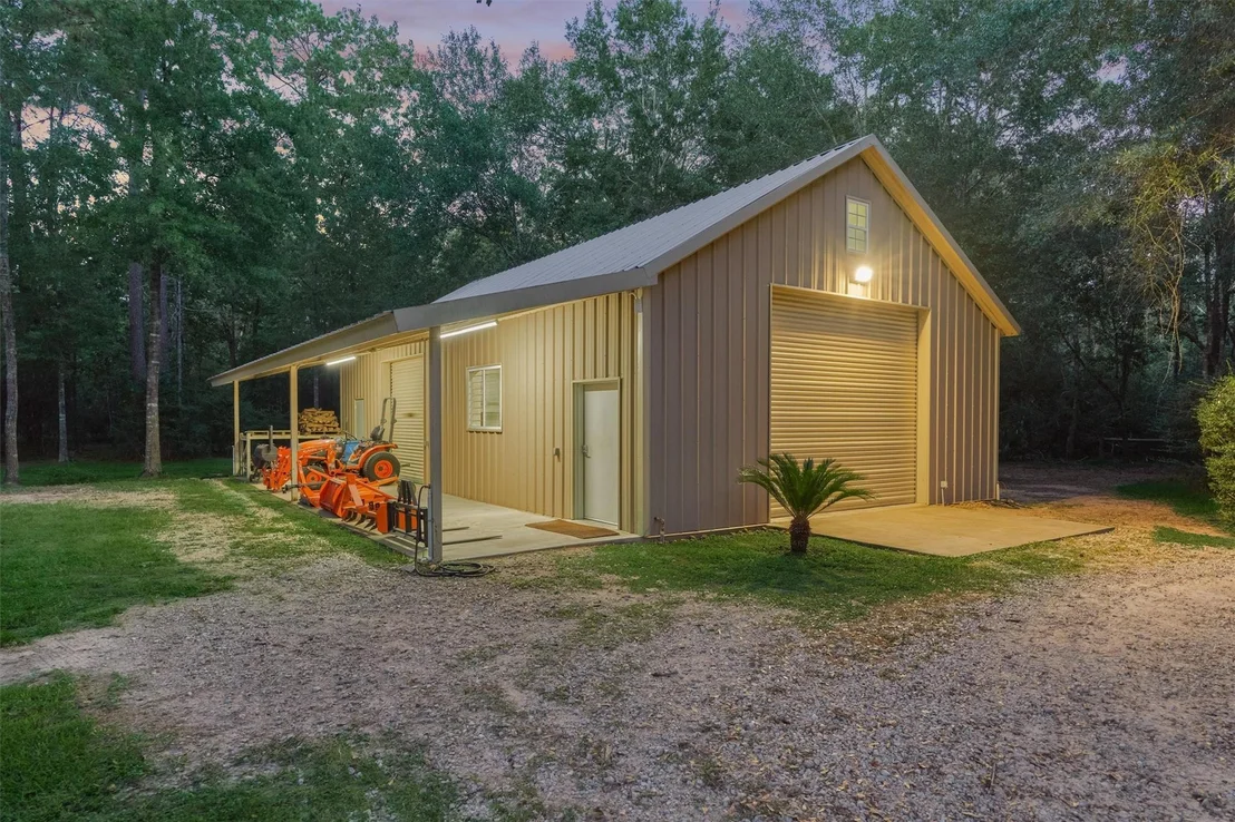 Photo of 10928 Lake Forest Drive