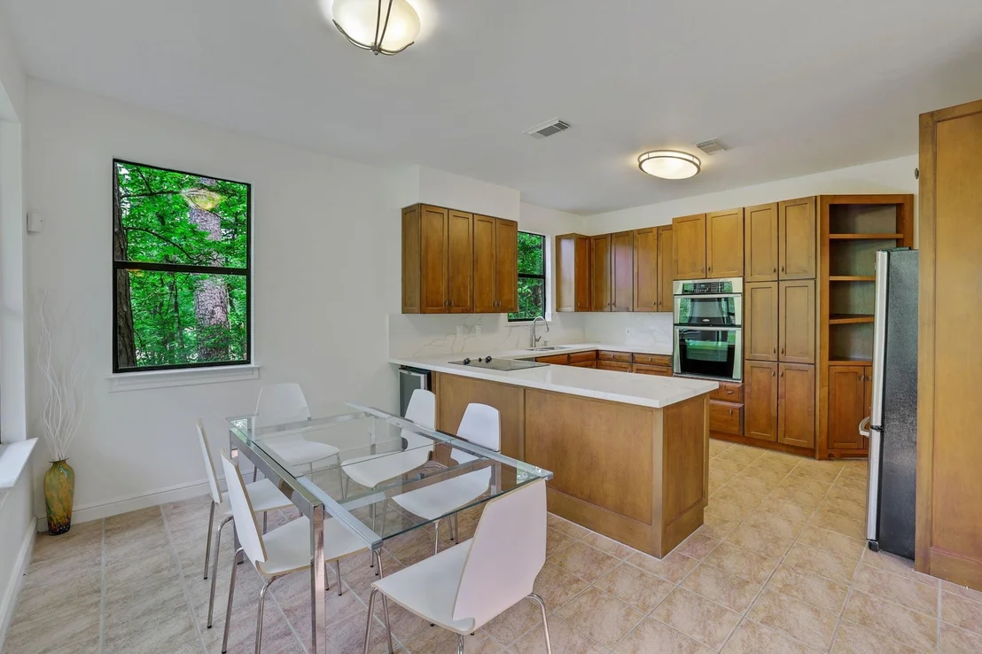Photo of 701 Lakeview Estates Drive