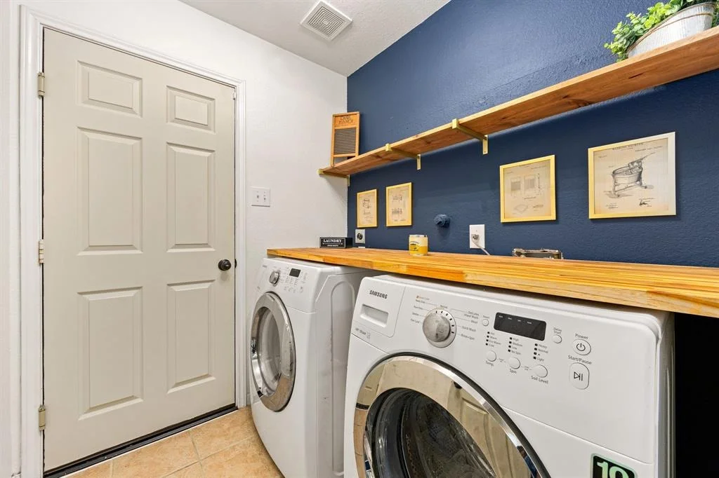 Photo of 2715 Lexington Park Drive