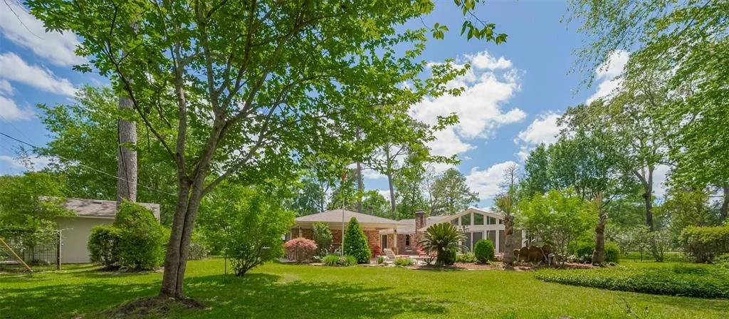 Photo of 12806 Lakecrest Drive