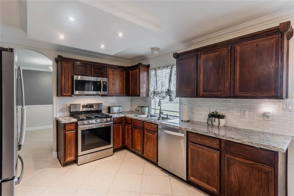 Photo of 6918 River Road