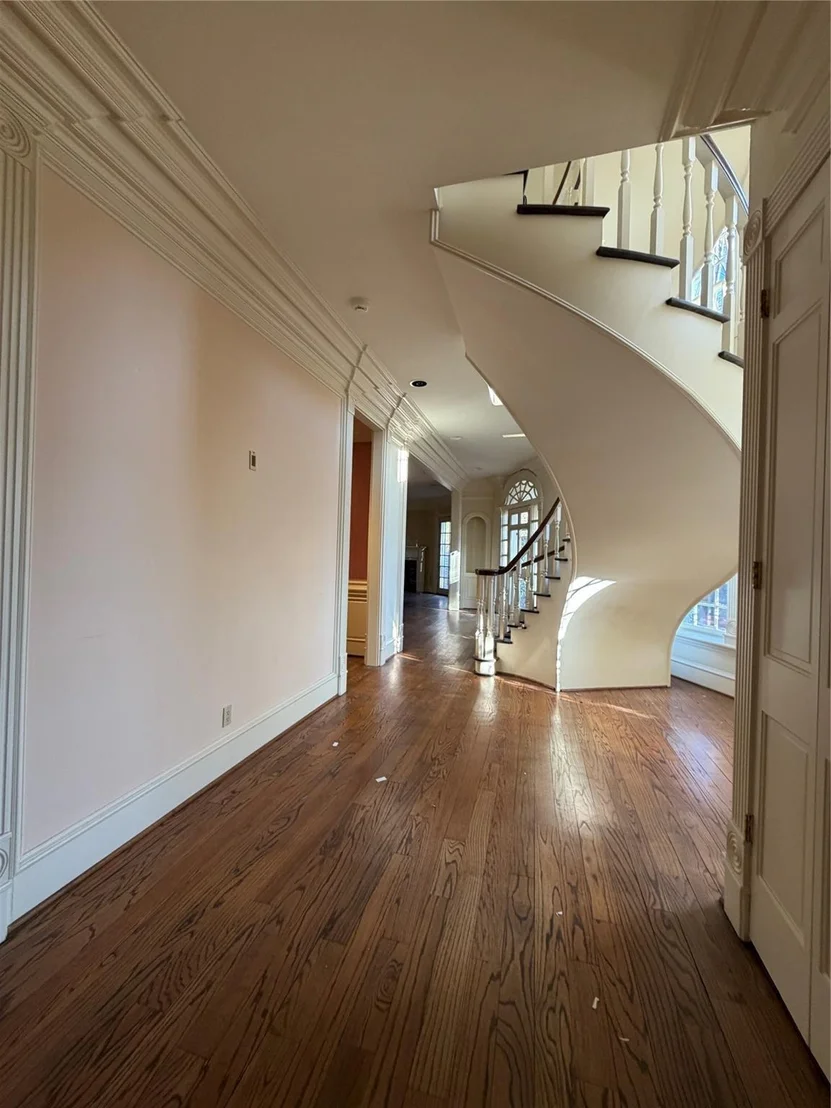Photo of 1 Pine Briar Circle