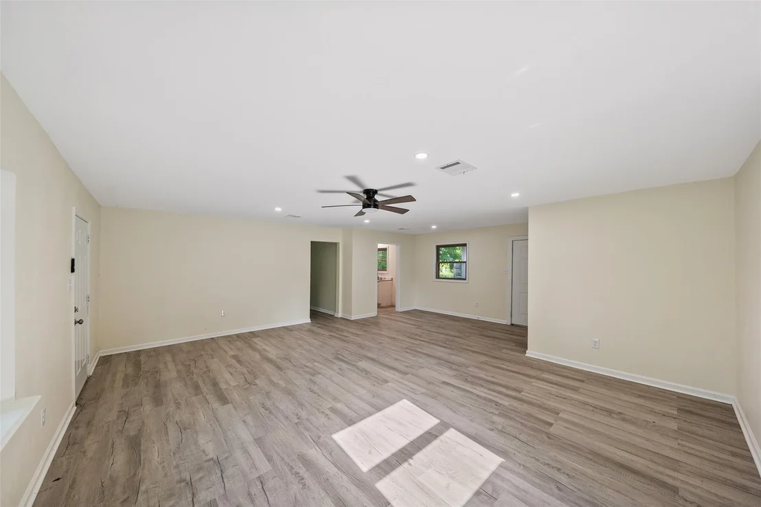 Photo of 725 Lafayette Street
