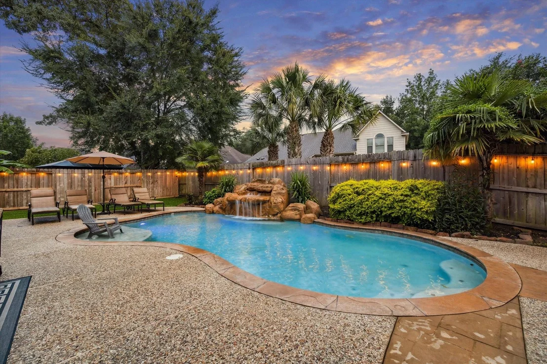 Photo of 31215 Lakeview Bend Lane