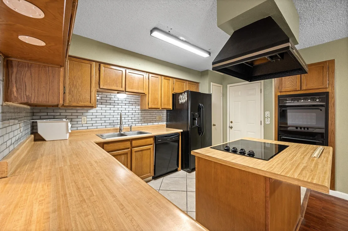 Photo of 10714 Sherburne Drive
