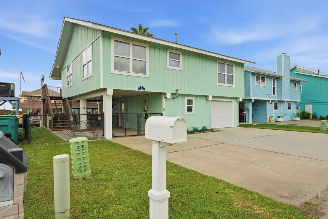 Photo of 2 S Sandpiper Street