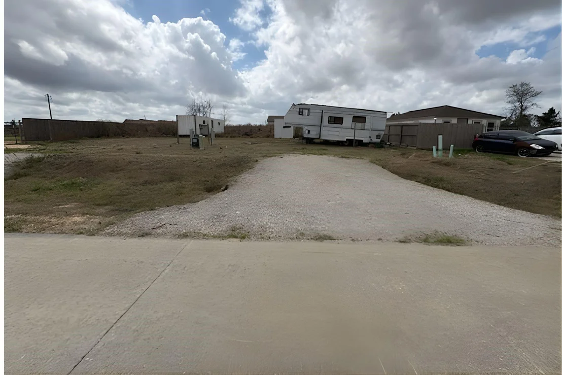 Photo of 1213 Road 5802