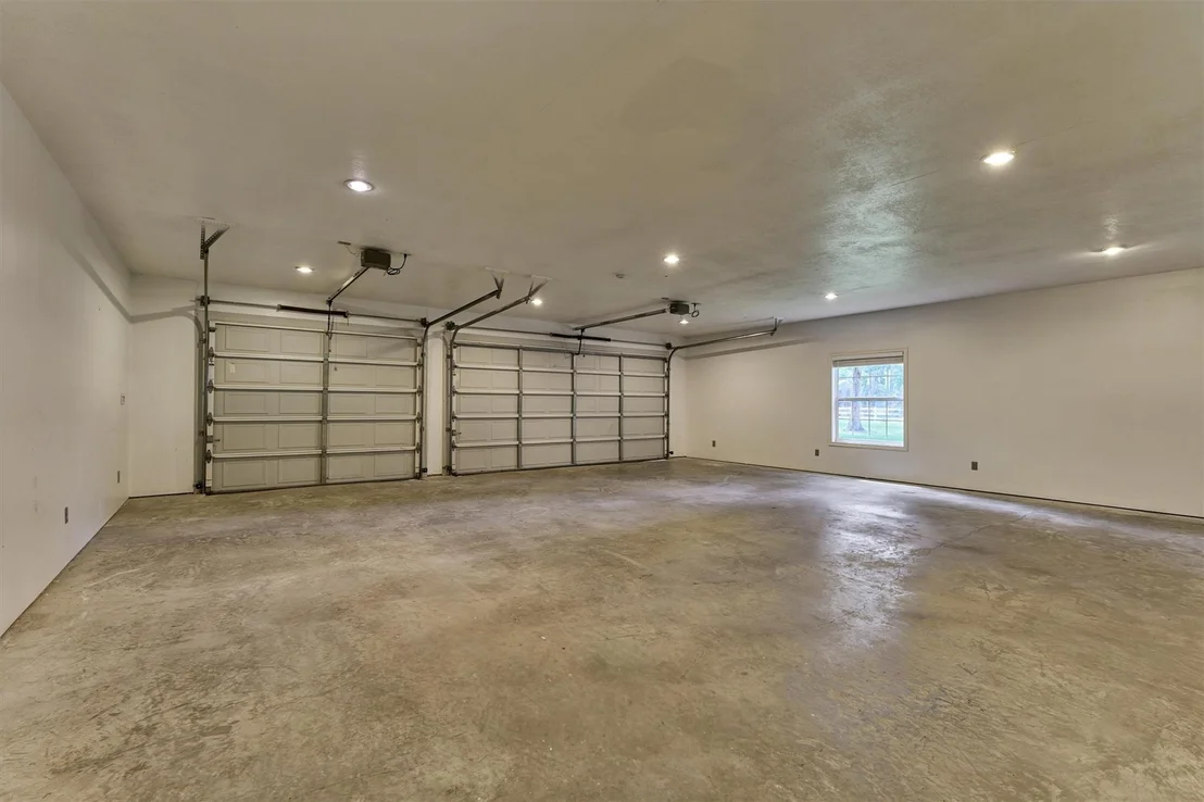 Photo of 11062 N Hidden Oaks