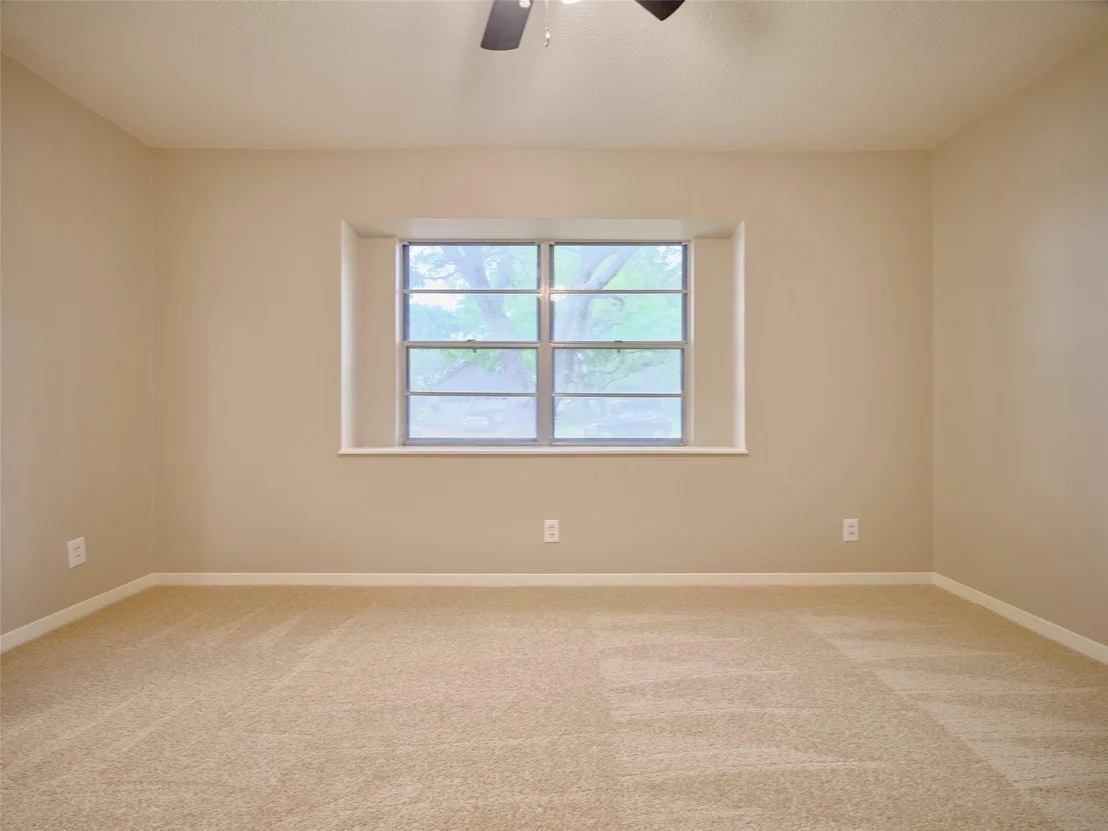 Photo of 3002 Lamar Circle