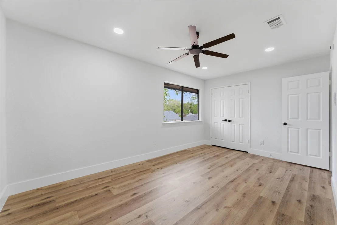 Photo of 4710 Whispering Falls Drive