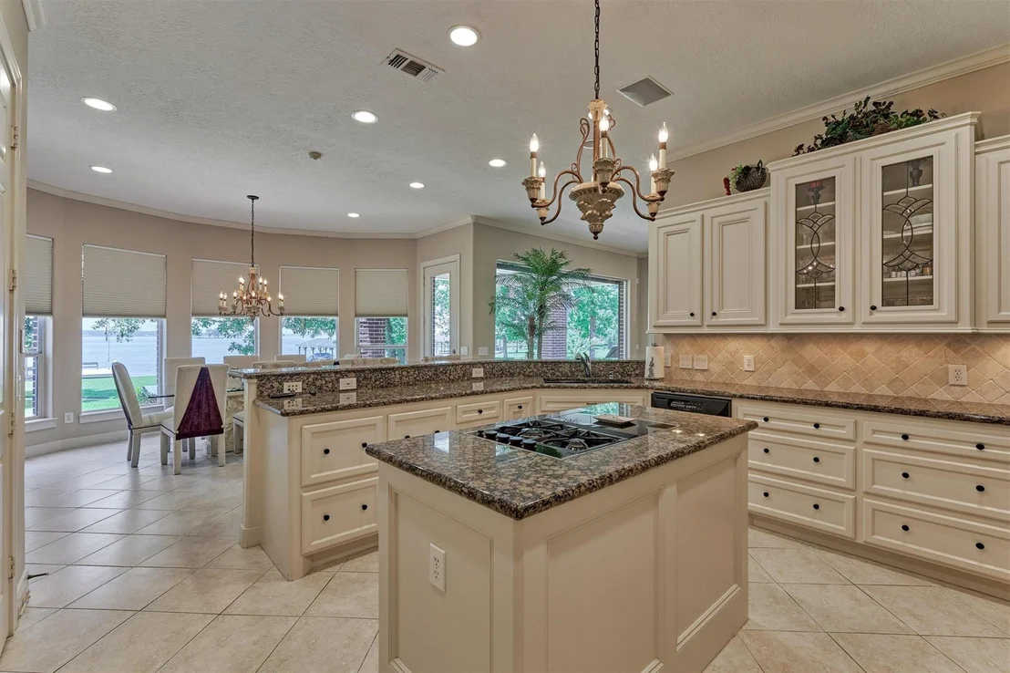 Photo of 9485 Escondido Drive